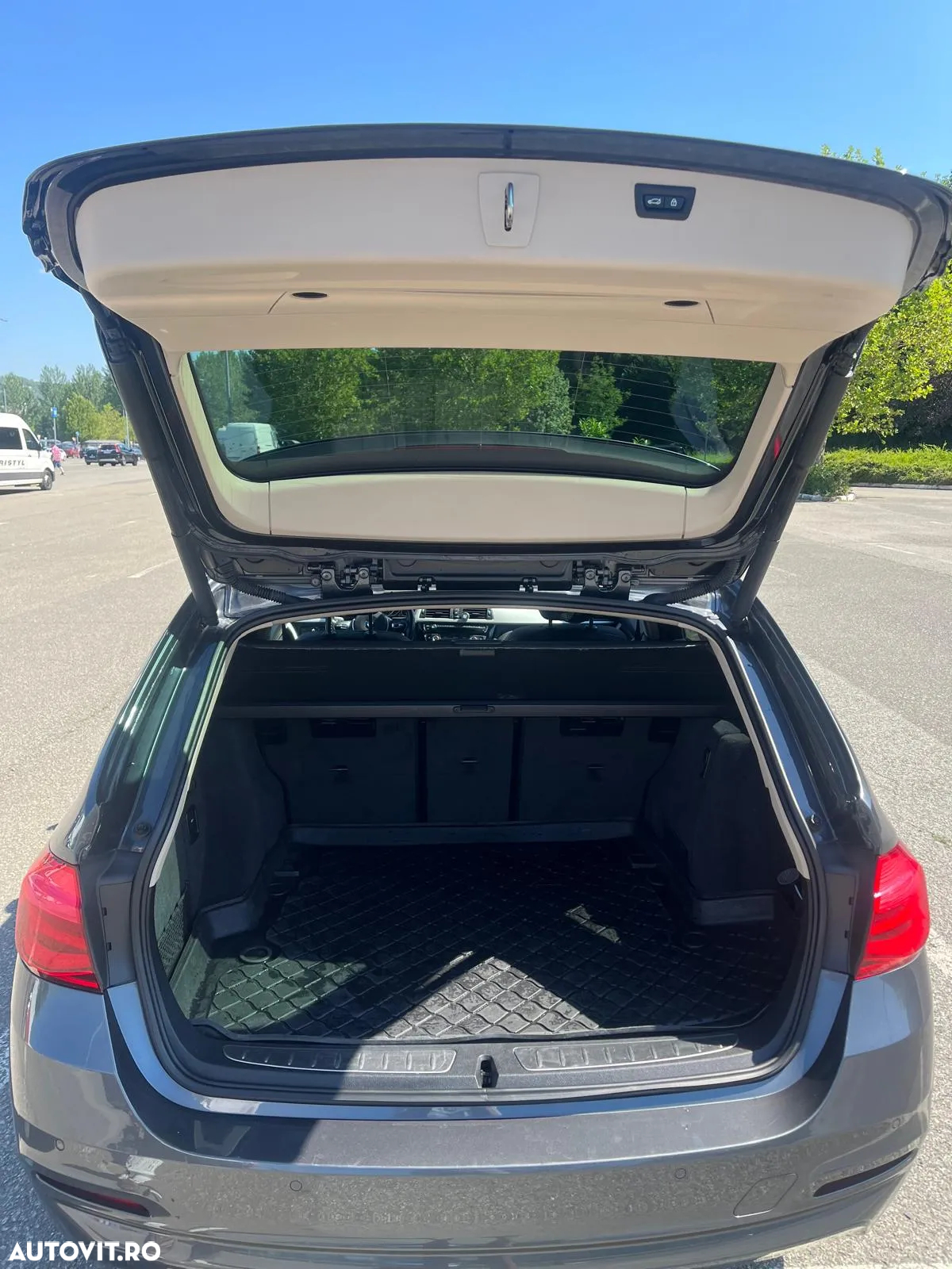 BMW Seria 3 320d Touring xDrive Aut. Advantage - 12
