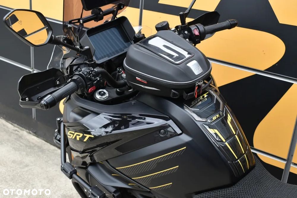 QJMOTOR SRT900SX - 12