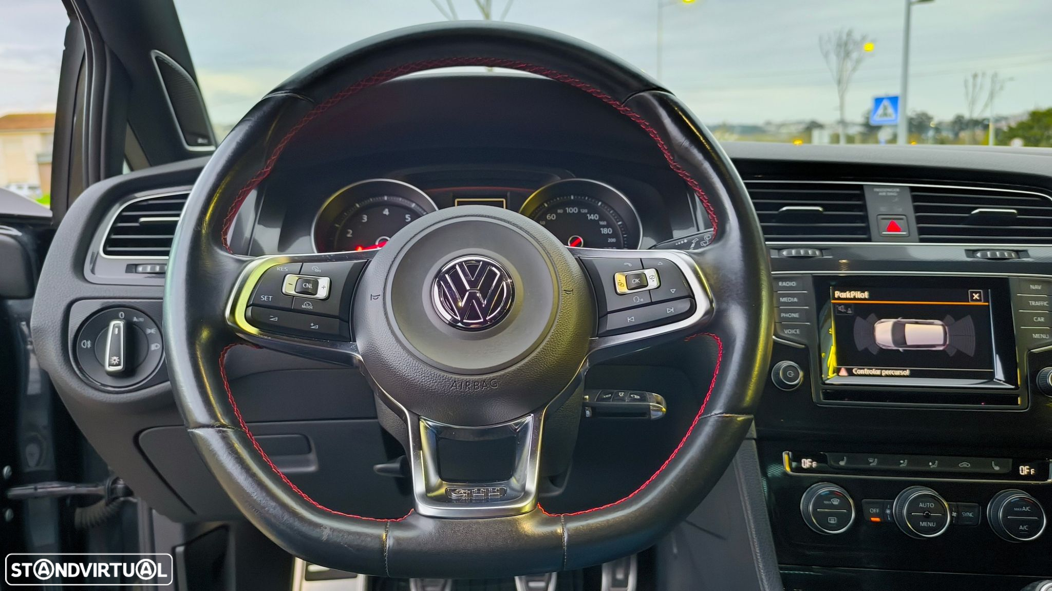 VW Golf 2.0 TSi GTi - 11