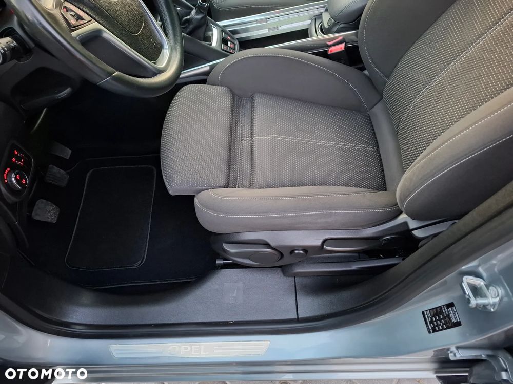 Opel Zafira 2.0 CDTI Enjoy - 24