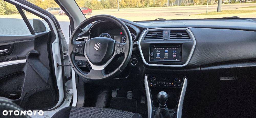 Suzuki SX4 S-Cross 1.6 VVT 4x4 limited - 23