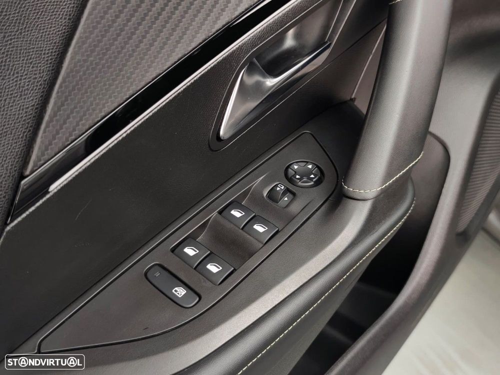 Peugeot 2008 1.5 BlueHDi GT - 20