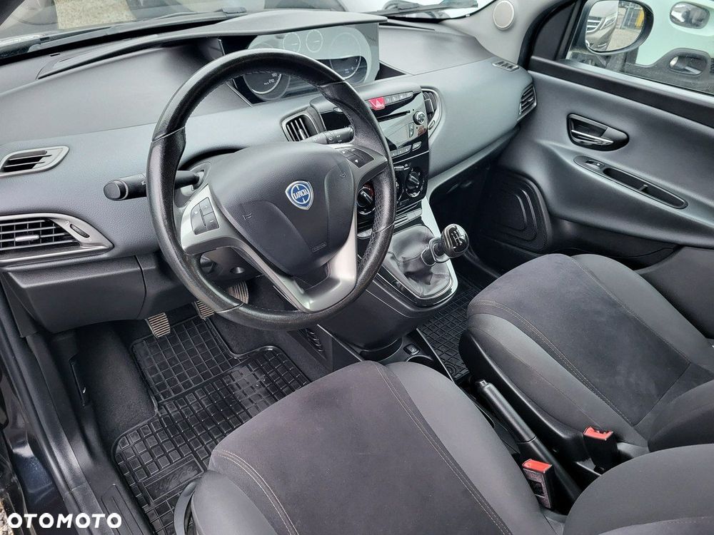 Lancia Ypsilon - 20