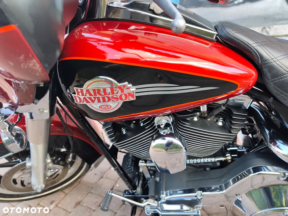 Harley-Davidson FLHTCU Ultra - 18