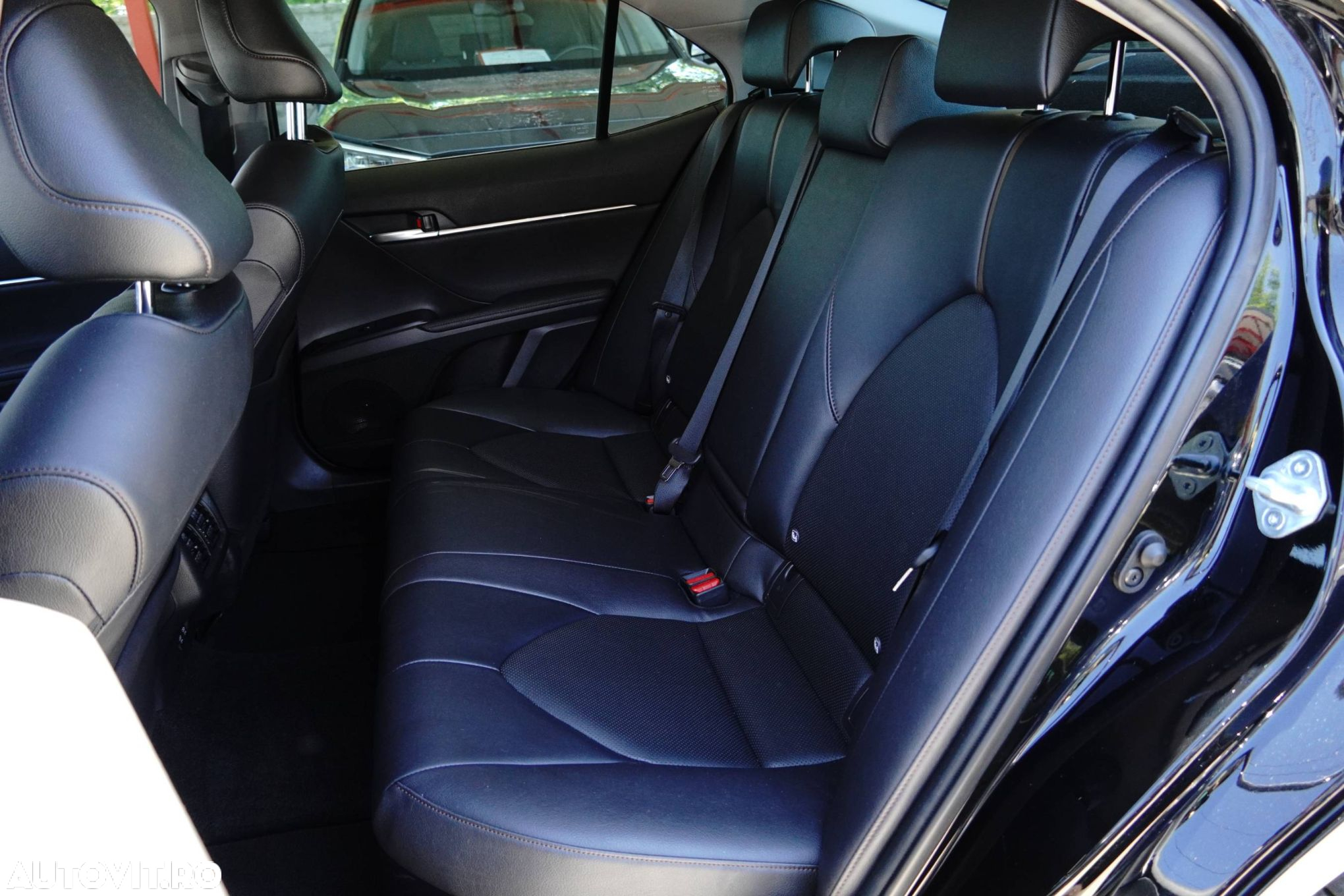 Toyota Camry - 10