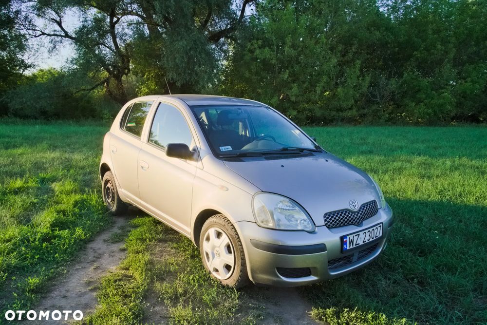 Toyota Yaris 1.0 Base - 13