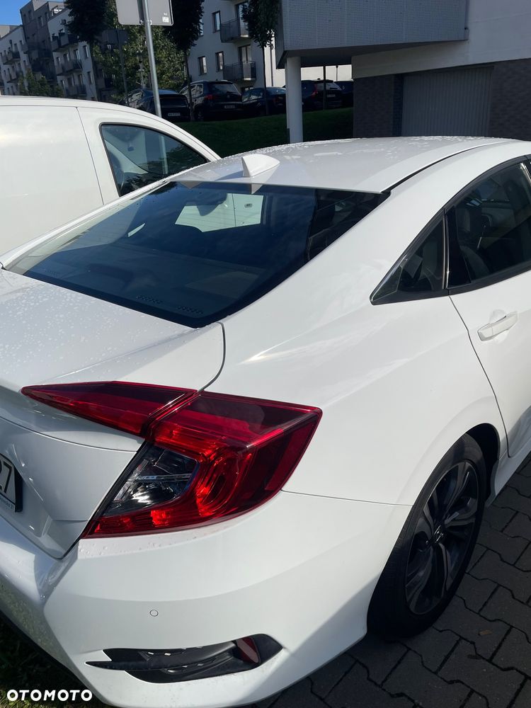 Honda Civic 1.5 T Elegance CVT - 3