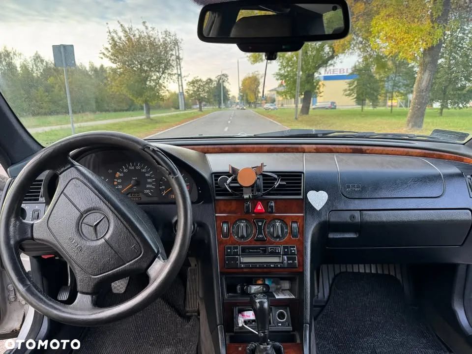 Mercedes-Benz Klasa C 220 D Elegance - 15