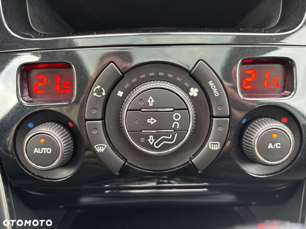 Peugeot 308 e-HDi FAP 115 Stop&Start Business Line Niveau 1 - 24