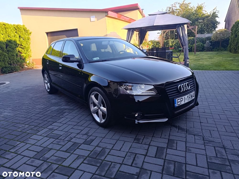 Audi A3 Sportback - 1