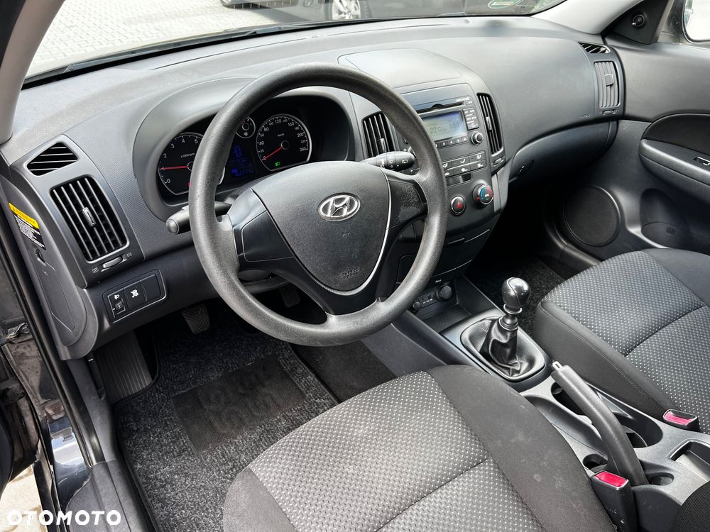 Hyundai i30 1.4 Classic + - 14