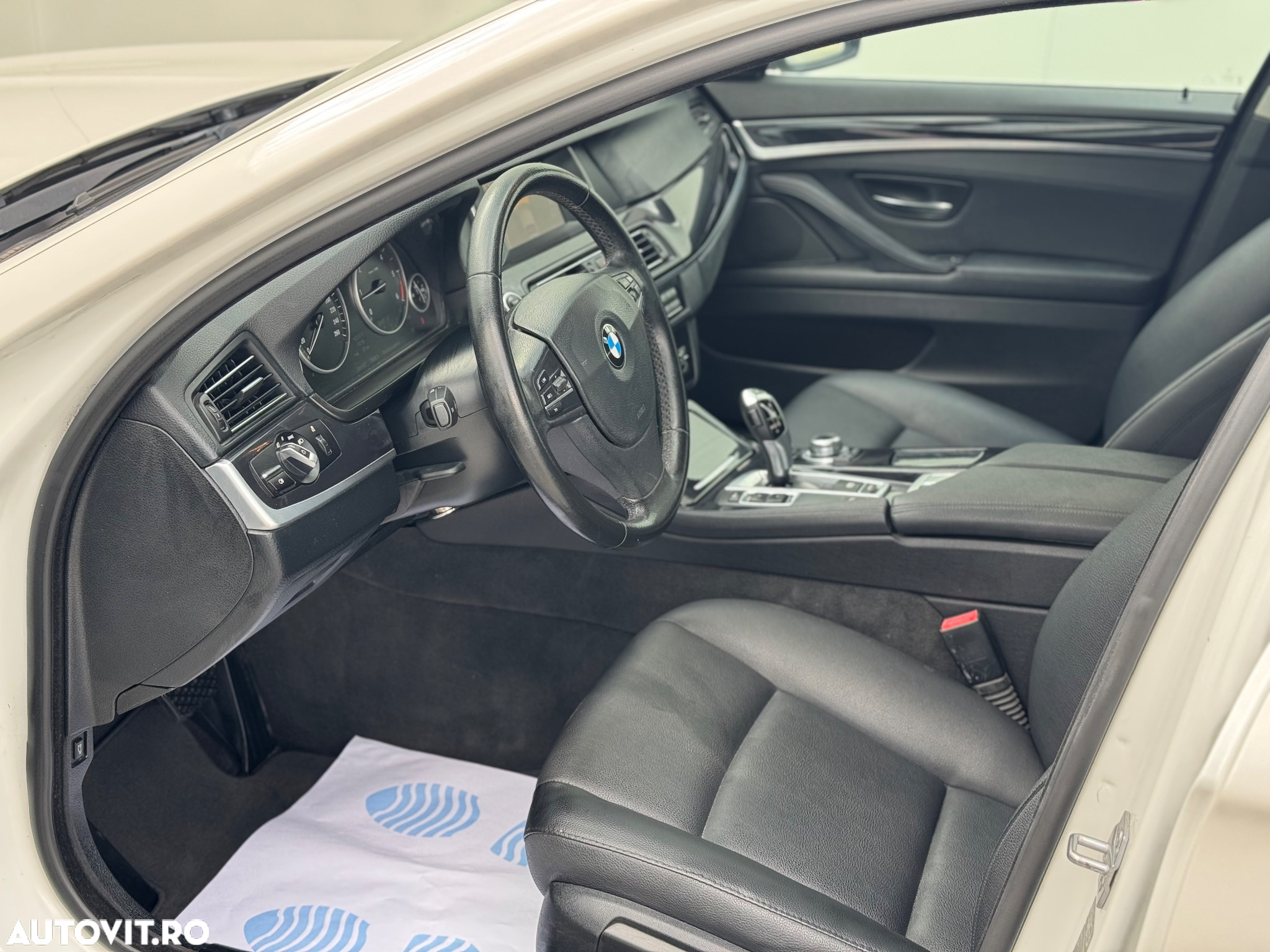 BMW Seria 5 520d Touring Aut. Modern Line - 4