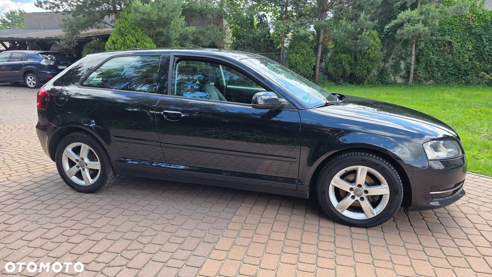 Audi A3 3-drzwiowe 1.6 TDI DPF Attraction - 15
