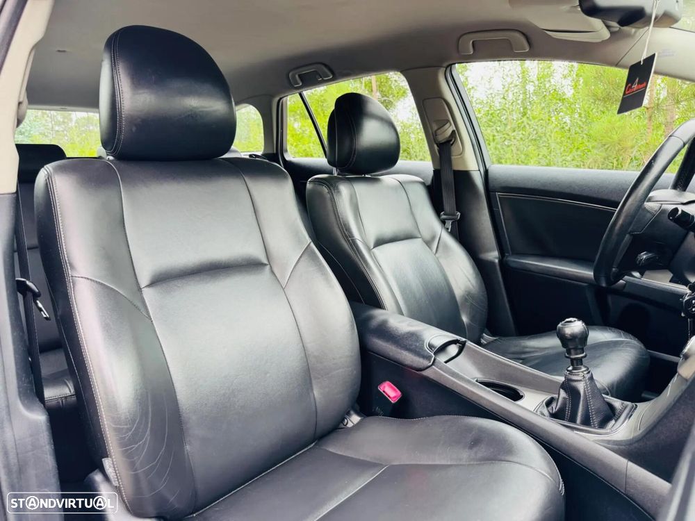 Toyota Avensis SW 2.0 D-4D Sp+EP+GPS - 37