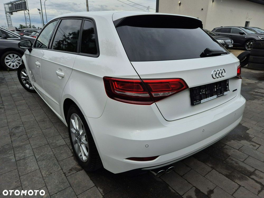 Audi A3 Sportback - 4