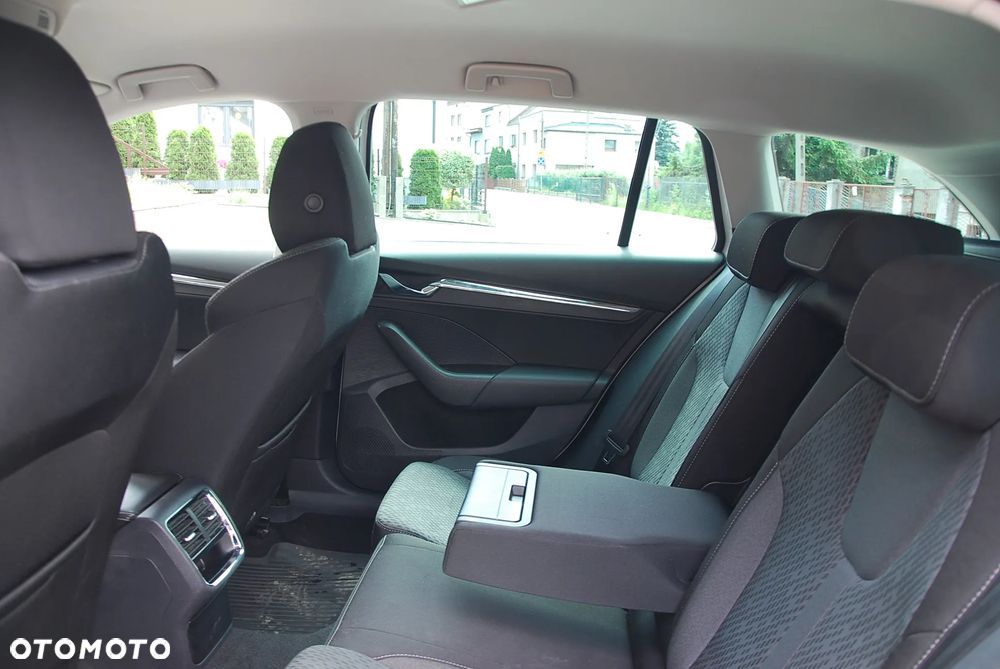 Skoda Octavia 1.5 TSI ACT Style - 14