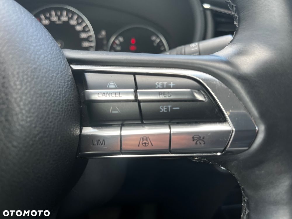 Mazda CX-30 2.0 mHEV Hikari 2WD - 33
