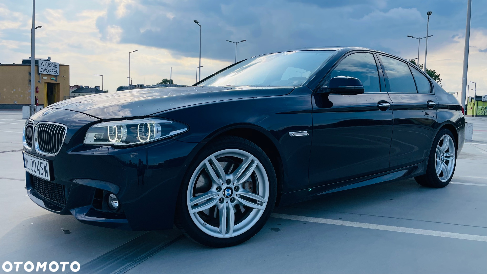 BMW Seria 5 550i xDrive Luxury Line - 12