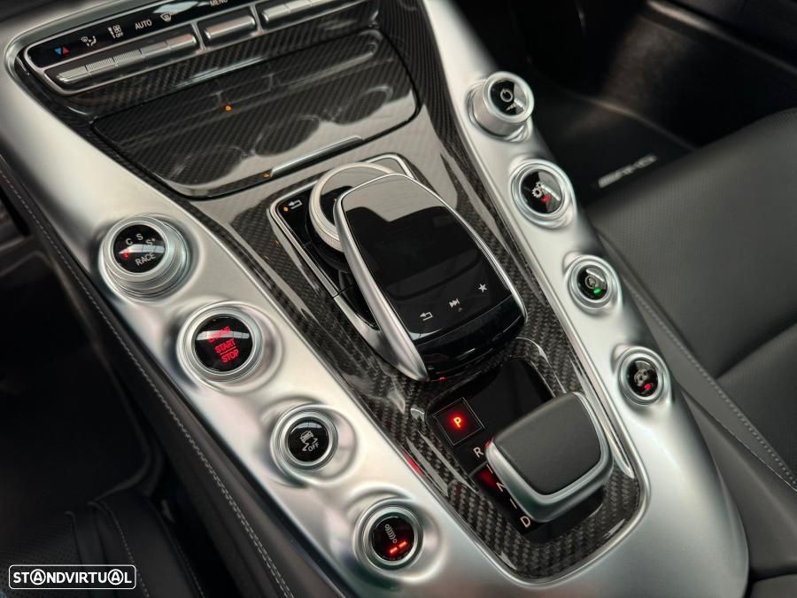 Mercedes-Benz AMG GT - 40