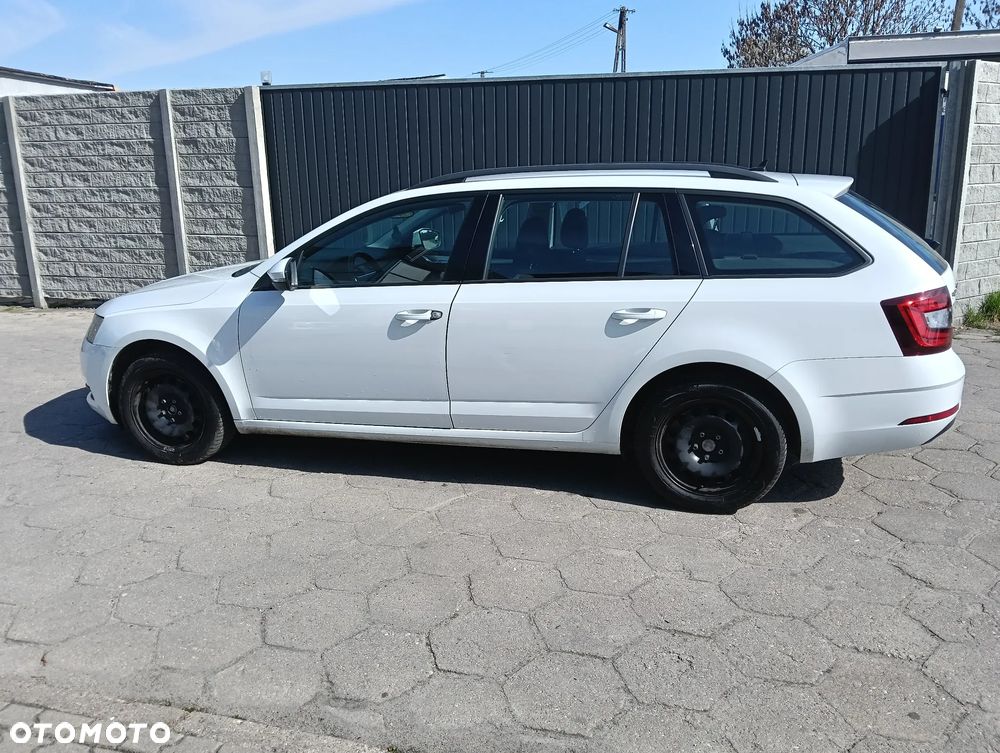 Skoda Octavia 1.6 TDI Active - 11