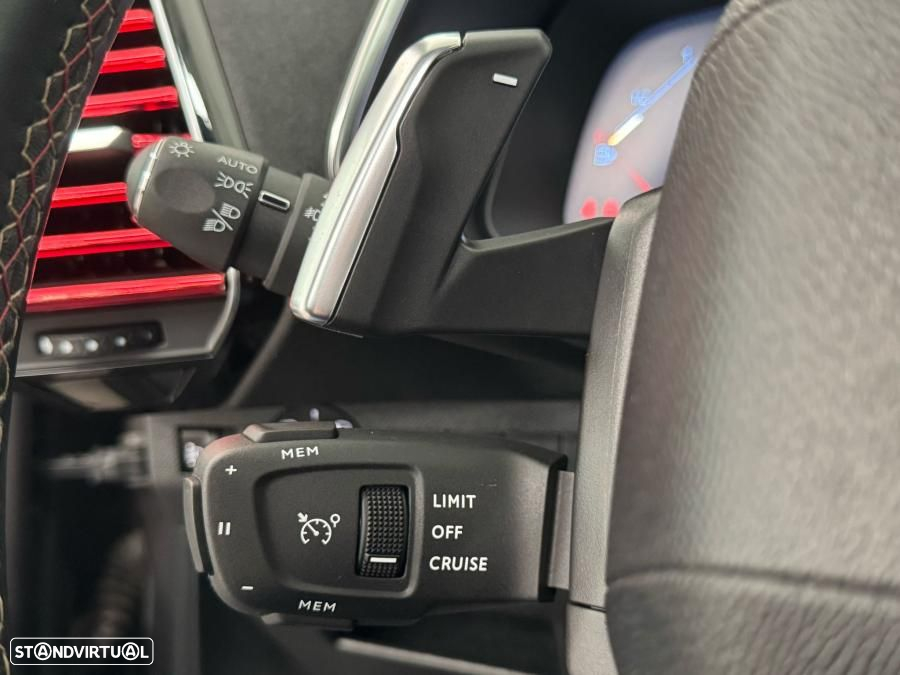 DS DS7 Crossback 1.5 BlueHDi Performance Line EAT8 - 17