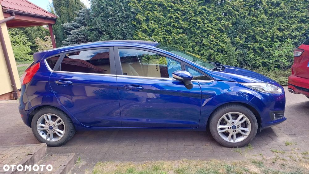 Ford Fiesta 1.0 EcoBoost STart-Stop Titanium - 2