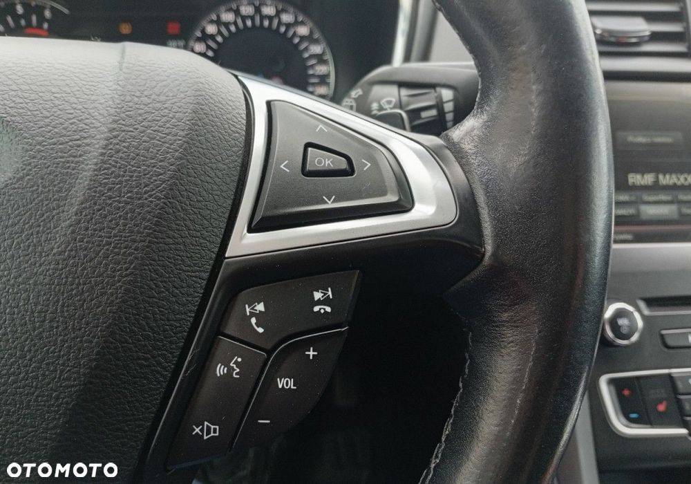 Ford Mondeo - 28