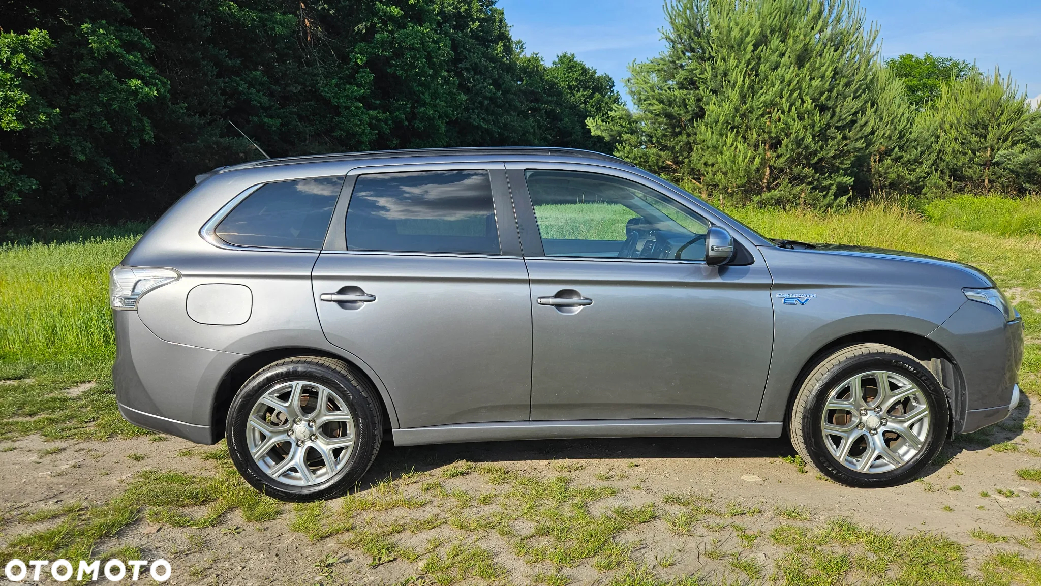 Mitsubishi Outlander - 4