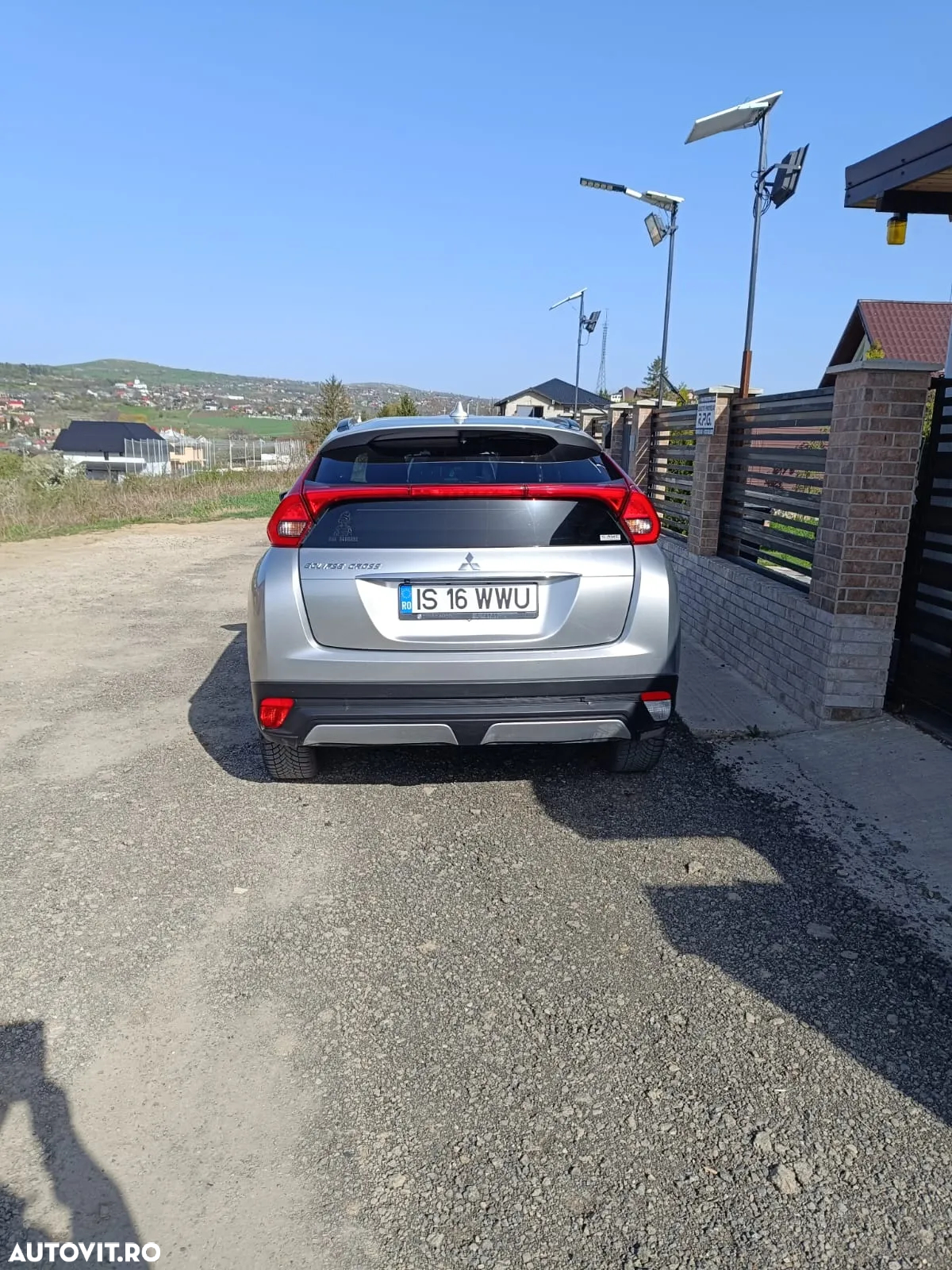 Mitsubishi Eclipse-Cross - 11