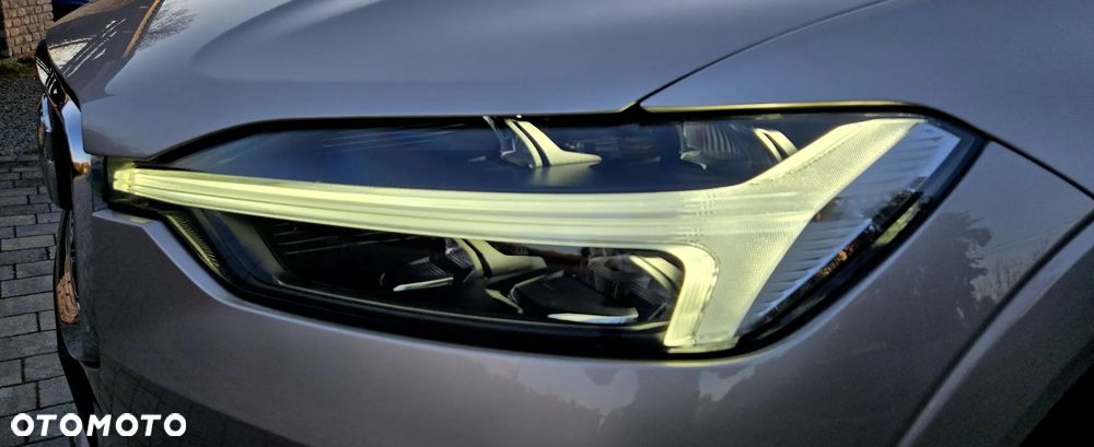 Volvo XC 60 B4 D Geartronic Momentum Pro - 5