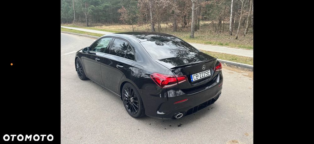 Mercedes-Benz Klasa A 180 d AMG Line 7G-DCT - 3