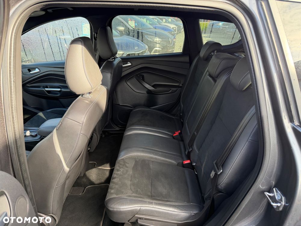Ford Kuga 2.0 TDCi 4x4 ST-Line - 10
