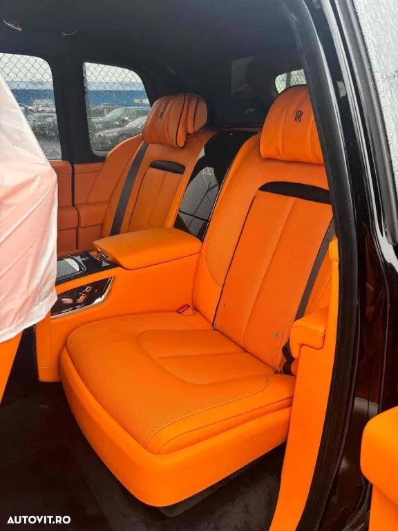 Rolls-Royce Cullinan - 10