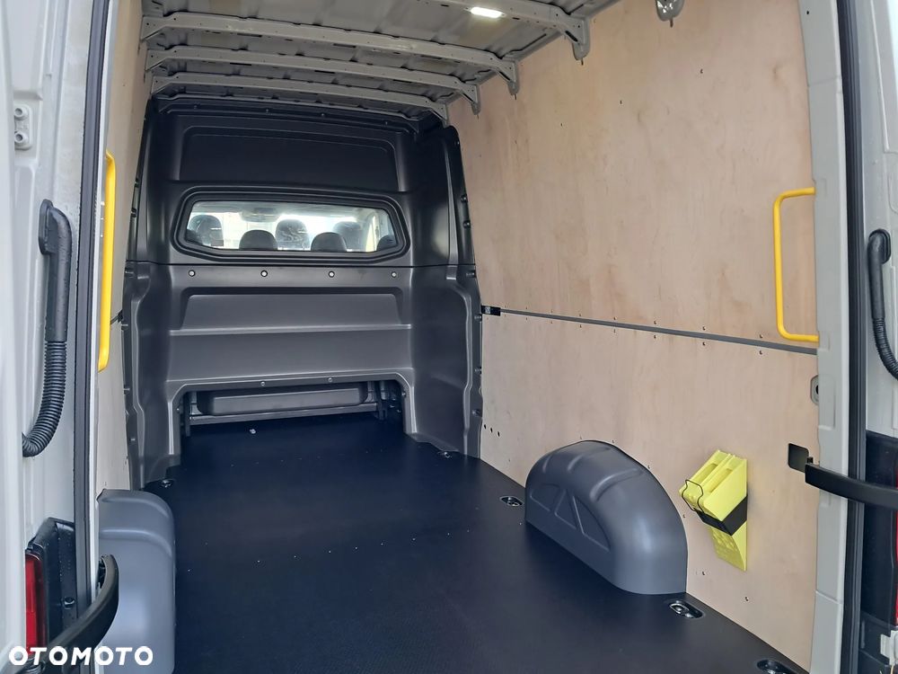 Volkswagen Crafter - 17