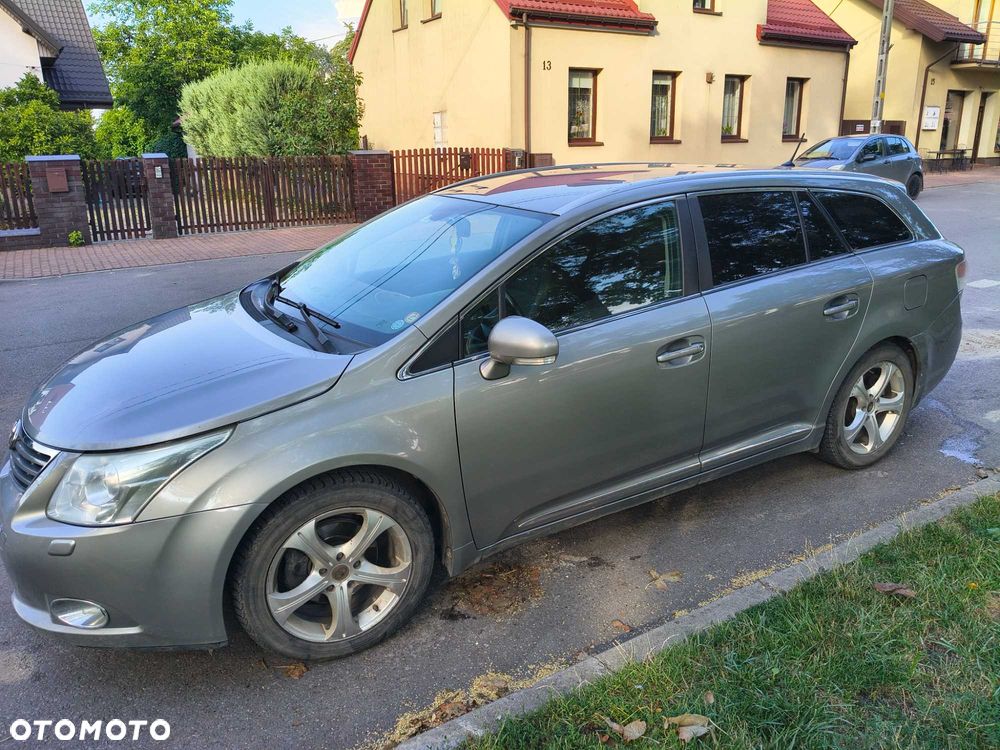 Toyota Avensis - 5