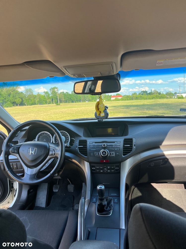 Honda Accord 2.0 Lifestyle - 11