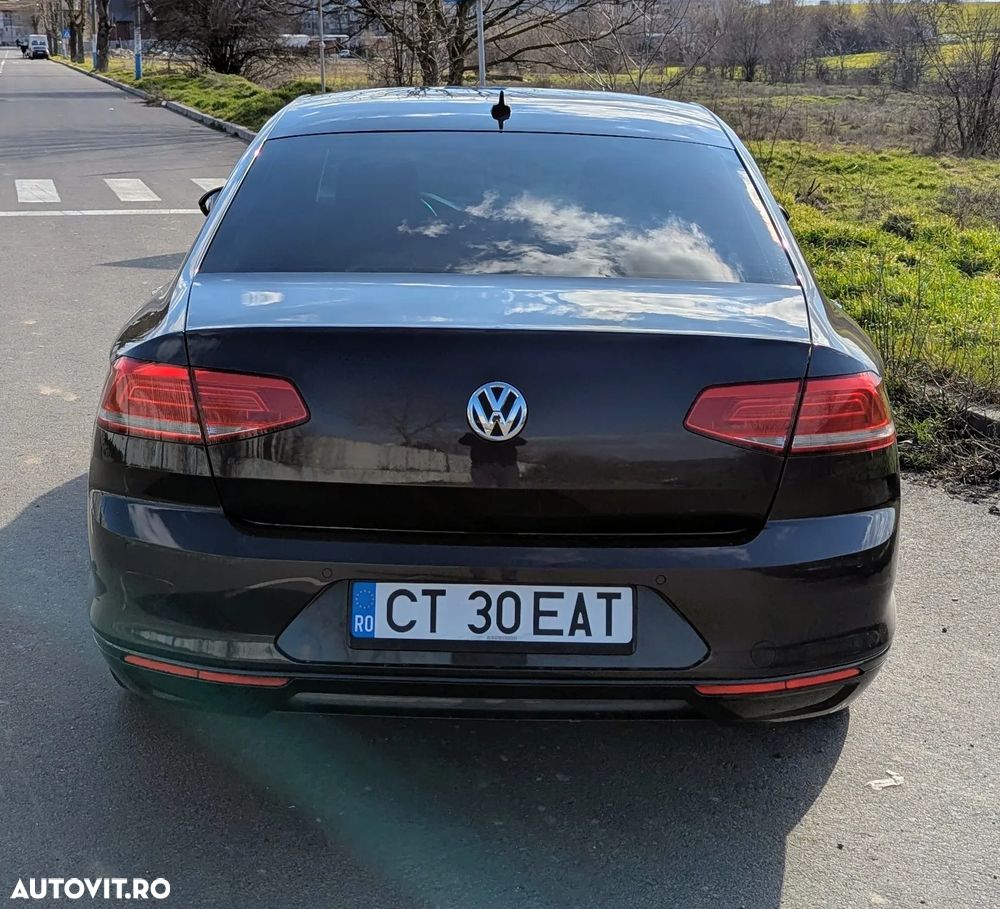 Volkswagen Passat 2.0 TDI (BlueMotion Technology) DSG Comfortline - 6