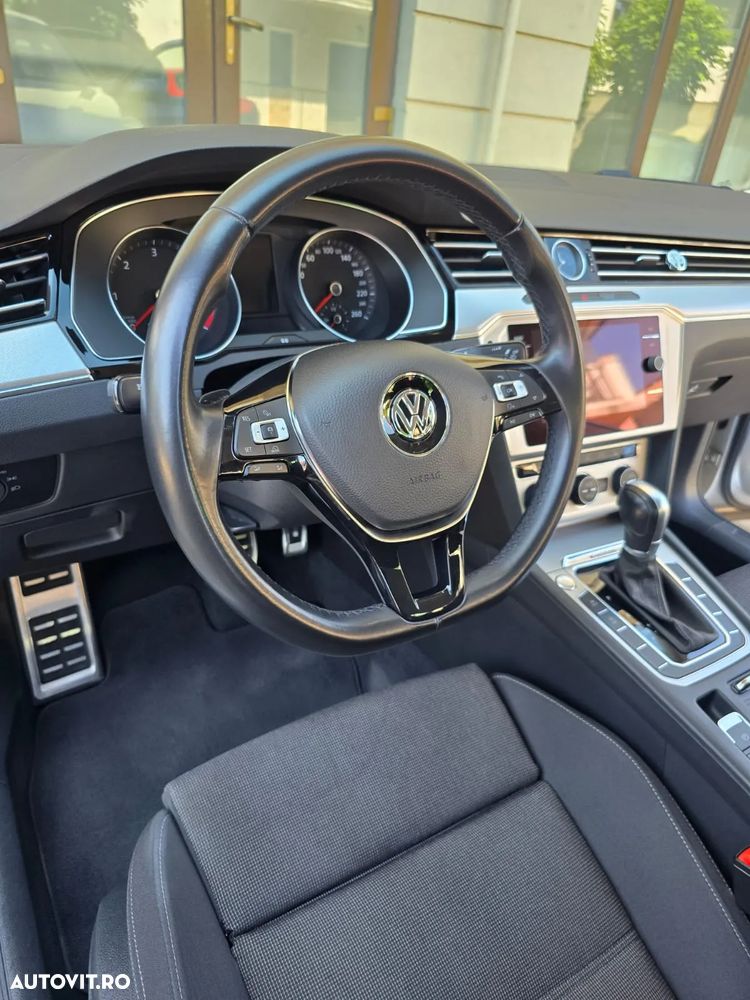 Volkswagen Passat - 7