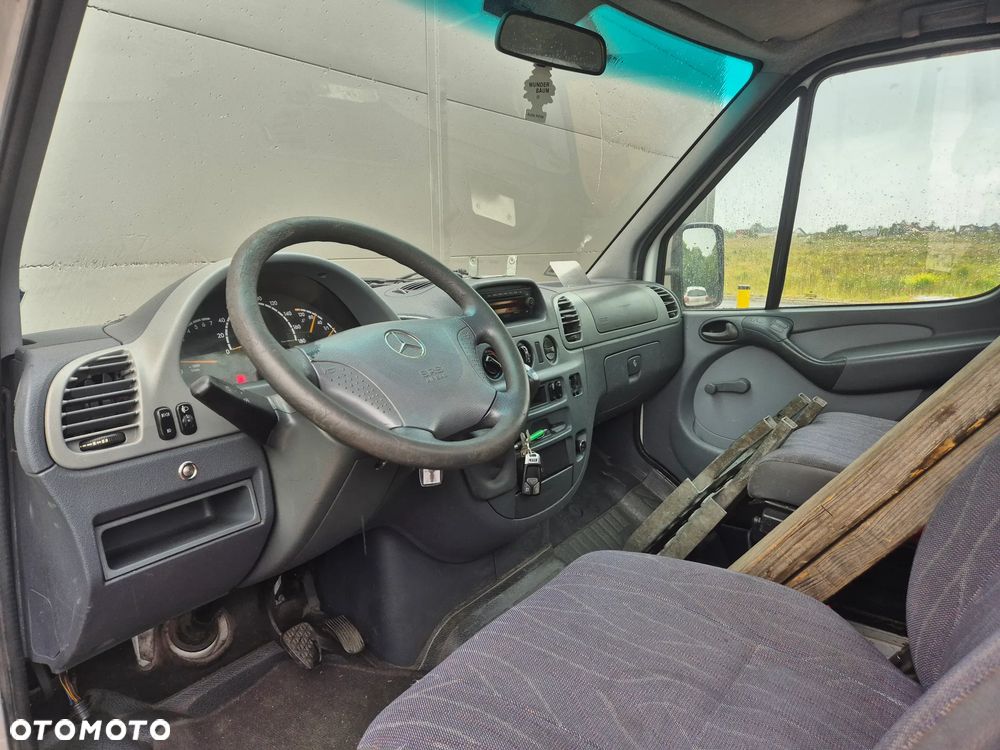 Mercedes-Benz Sprinter - 10