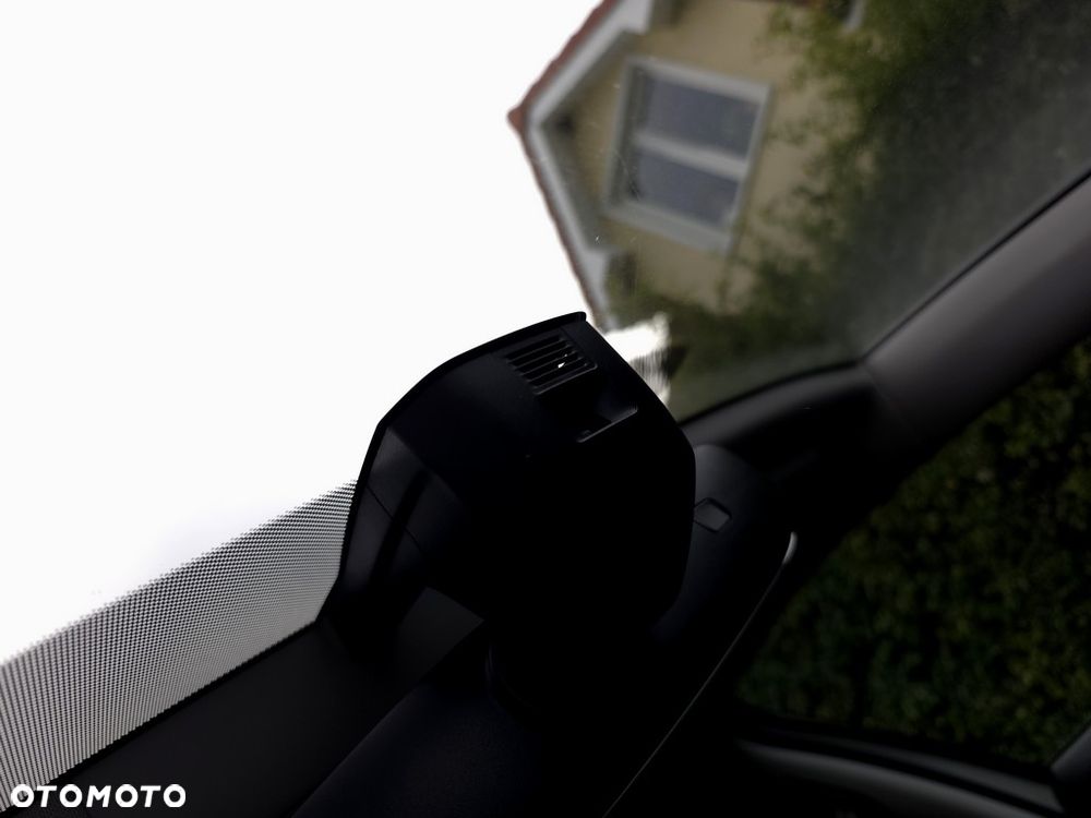 Volkswagen Golf - 22