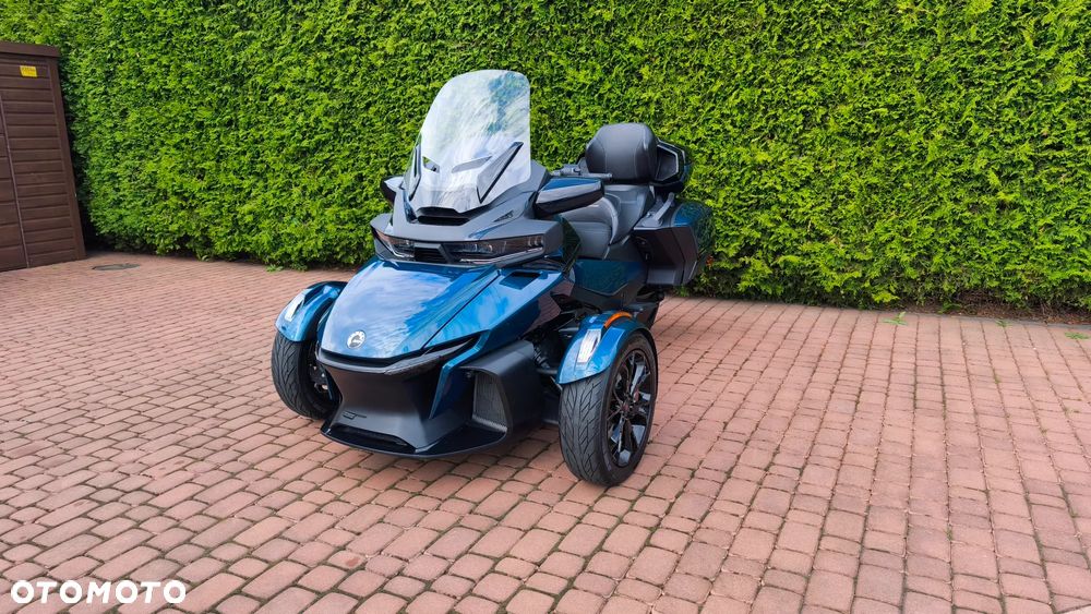 Can-Am Spyder - 8