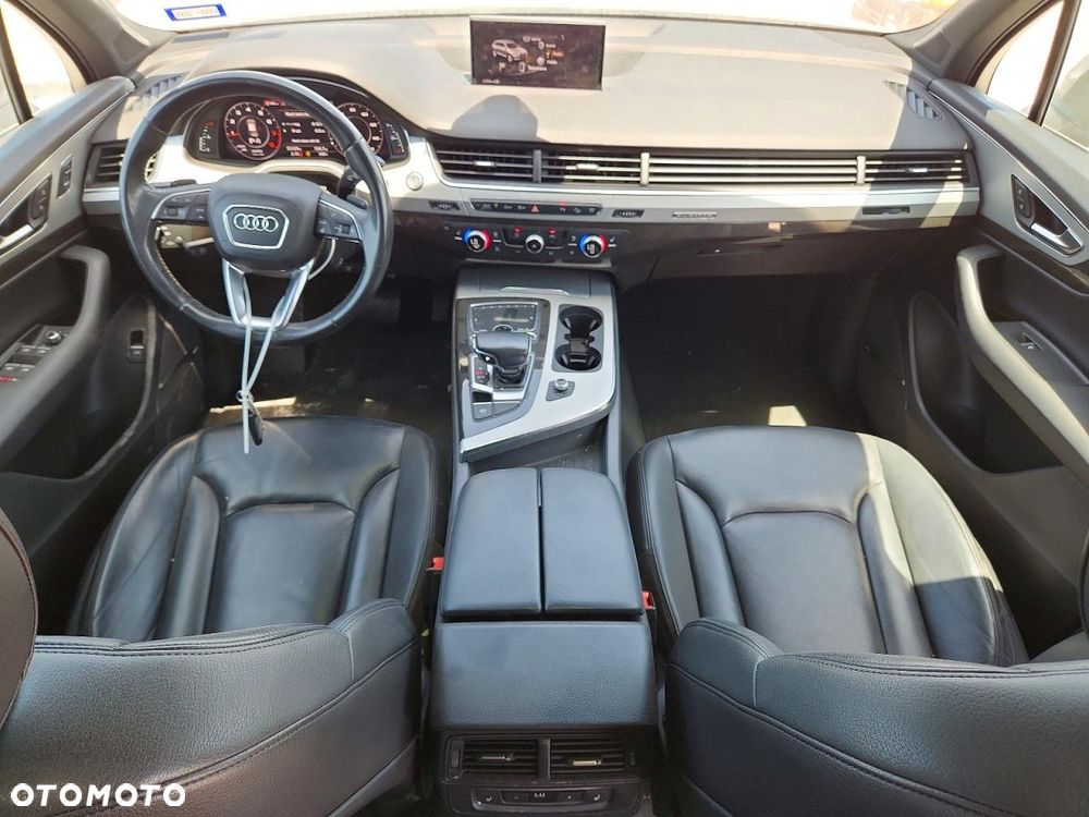 Audi Q7 - 7