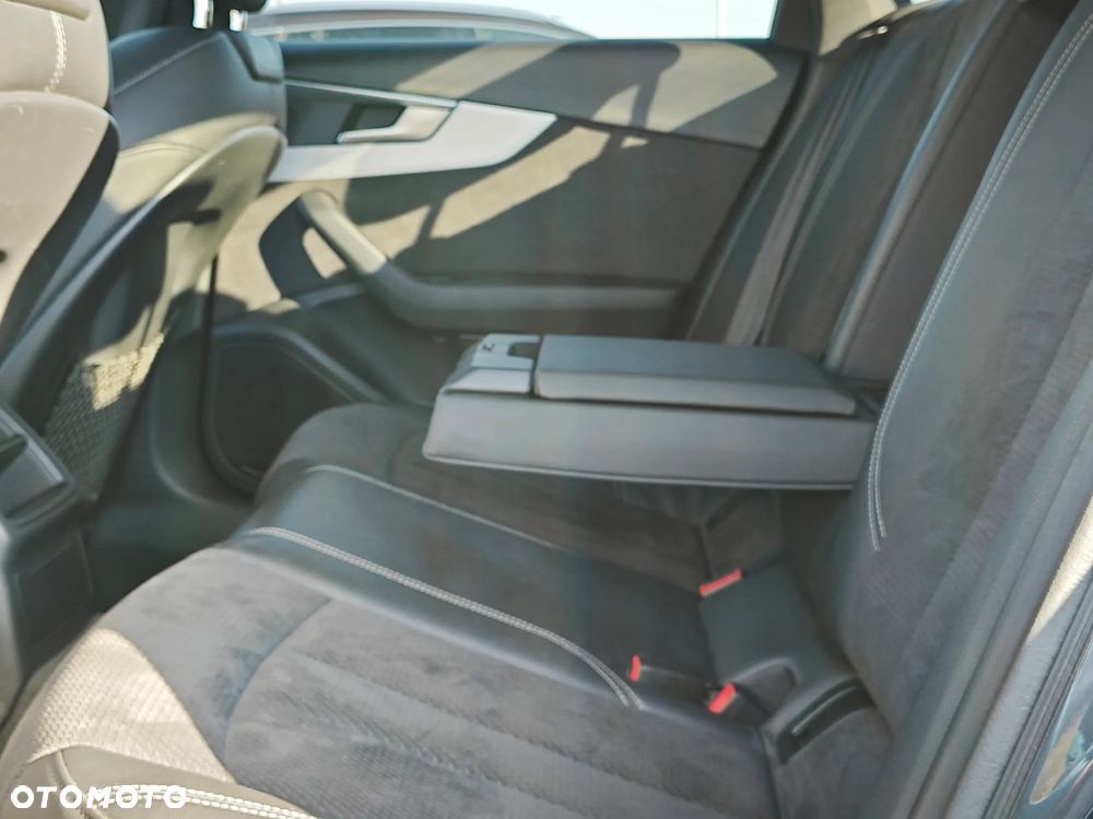 Audi A4 Limousine 40 TFSI design - 30