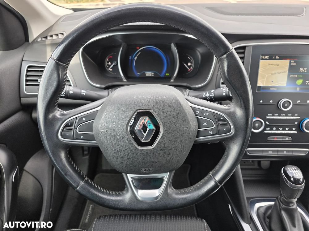 Renault Megane ENERGY TCe 130 Start & Stop Paris Business - 8