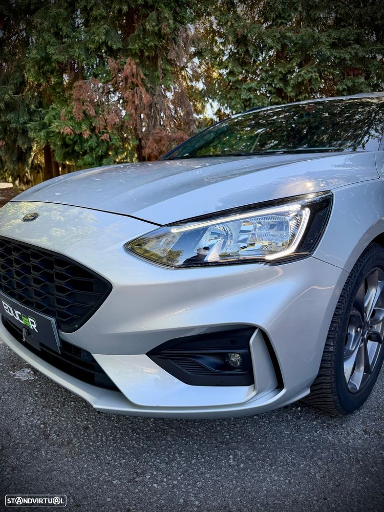 Ford Focus SW 1.0 EcoBoost Hybrid ST-LINE X — fotografia 3