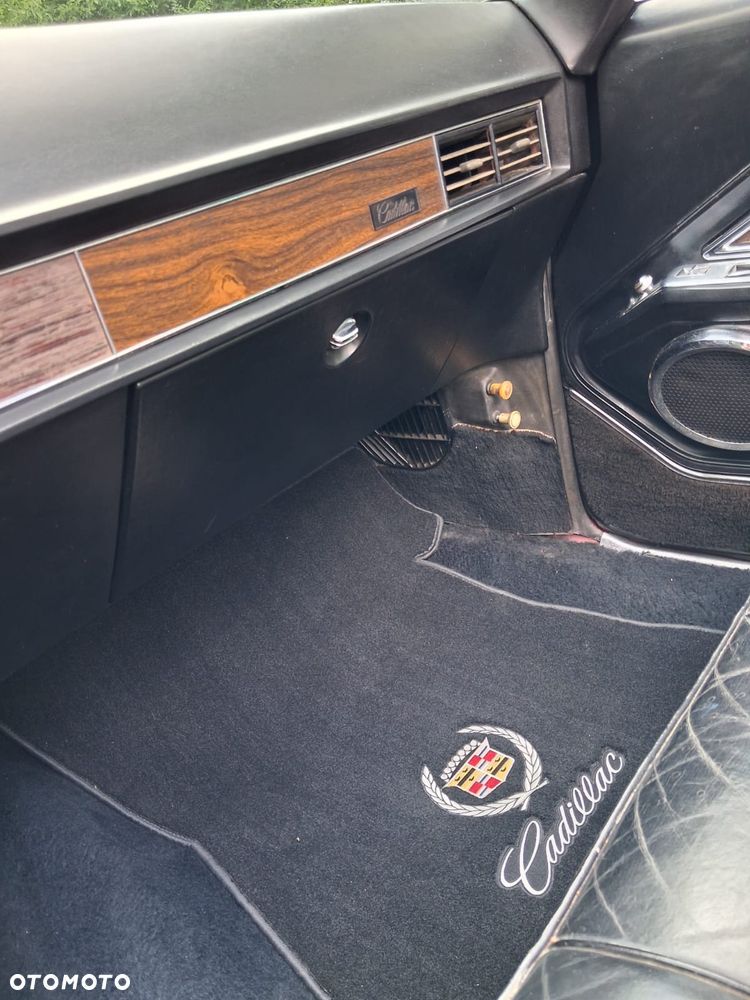 Cadillac Deville - 10
