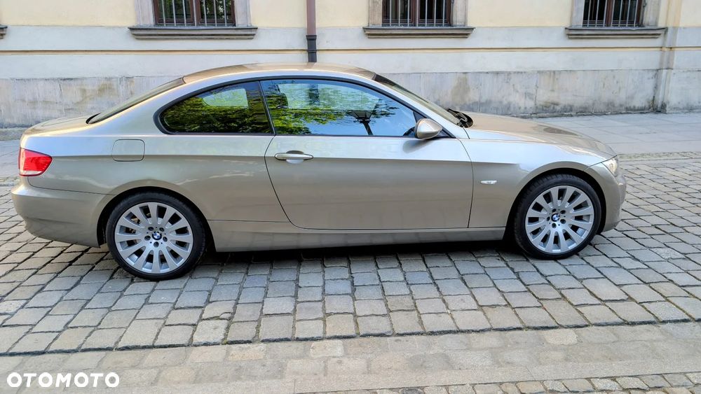 BMW Seria 3 320i - 13