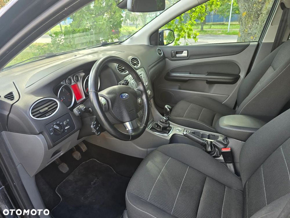 Ford Focus 2.0 TDCi DPF Titanium - 20