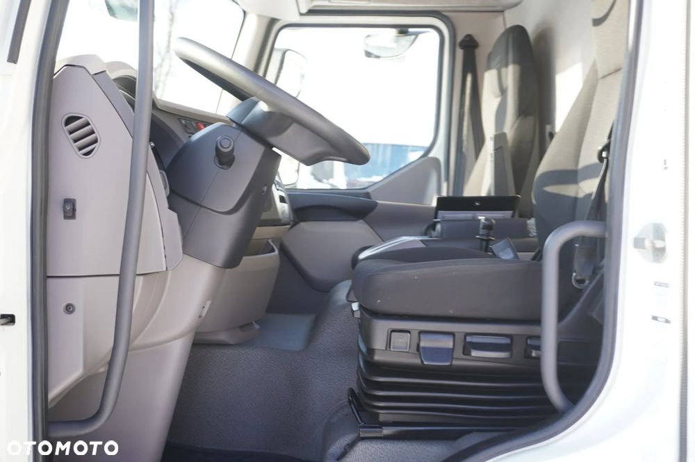 DAF LF 12.210 kontener 18 palet z windą / 50 tys.km /2024 - 22