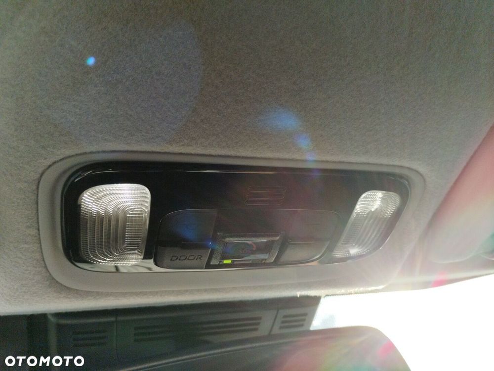 Toyota Yaris Hybrid 1.5 Style - 21